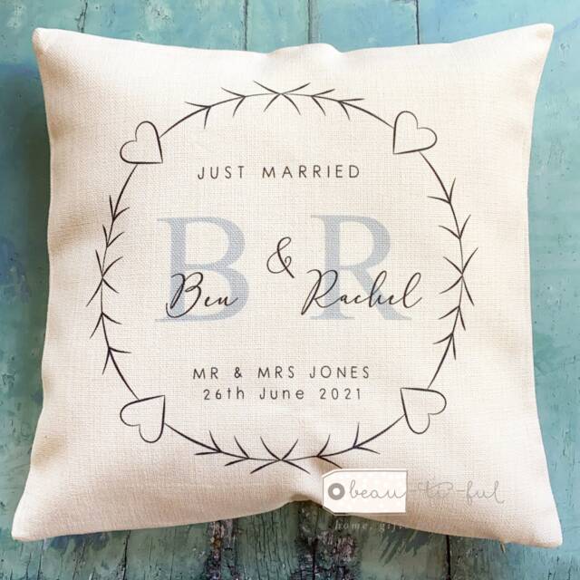 Personalised Just Married Initials Mr Mrs Wedding ..heart Wreath Monochrome Design Linen Style Cushion Decor Cover