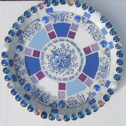Mosaic Birdbath, Approx 28cm Diameter, Waterproof Materials, Ready For The Birds in Your Garden - - thumbnail 3