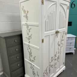 Old Charm Painted White Wardrobe Cherry Blossom in Gold - thumbnail 3