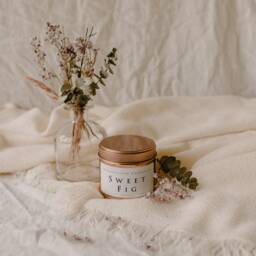 Sweet Fig Soy Wax, Handmade, Eco Friendly & Vegan Candle - thumbnail 3
