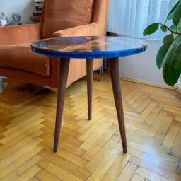 Live Edge Walnut Blue Epoxy Round Side Table, 20 Inch Modern Mid-Century Accent - thumbnail 4