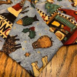 Christmas Tree Skirt, 11 Inch Diameter, Table Top, Tiny, Noah's Ark, Debbie Mumm, Small, Quilted, Blue, Animals - thumbnail 4