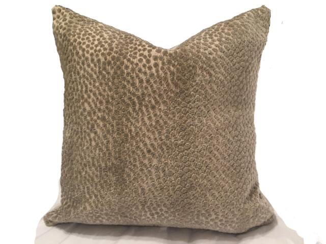 Nakuru Linen Velvet in Pewter - One Pillow - image 1
