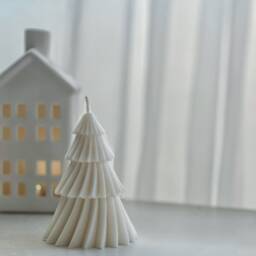 Christmas Tree Candles, Green, Red Decor, Winter Candle, Housewarming Gift, Christmas Gift For Her, Holiday Candles, Festive Candle - thumbnail 2