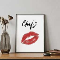 Chef's Kiss Framed Wall Art - thumbnail 2