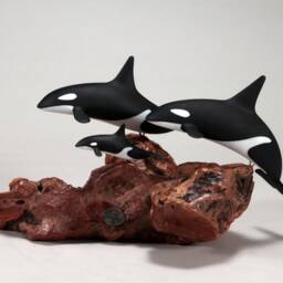 Orca Killer Whale Family Sculpture By John Perry, On Polished Burlwood Base. Signed - thumbnail 3