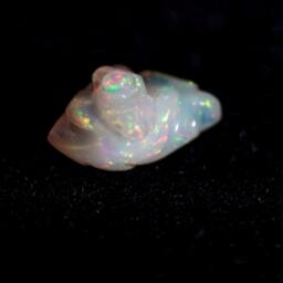 Flower Opal Carving 2.1 Cts - thumbnail 1