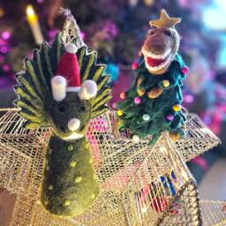 Tree-Rex Christmas Tree Topper Handmade Needle Felt Dinosaur - thumbnail 3