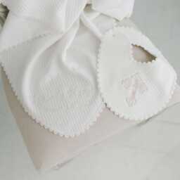 Personalized Baby Girl Blessing Gift Set - Embroidered Cotton Blanket & Cross Bib - thumbnail 2