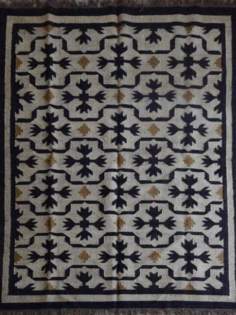 Handwoven Wool Jute Rug - Black Geometric Design - image 1
