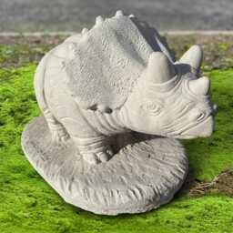 Concrete Triceratops Statue Stone Dinosaur Ornament Prehistoric Creature Sculpture Outdoor Wild Animal Decor Jurassic Figurine For Home - thumbnail 4