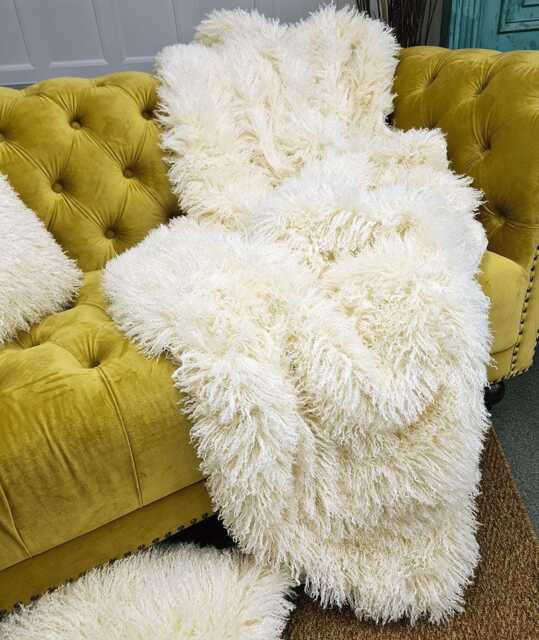 Luxury Mongolian Faux Fur Throw Blanket - Cream Curly Bedspread With Ivory Faux-Suede Backing - image 1