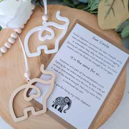 Sisterhood Elephant Gift - Friendship Female Elephants Christmas Tree Unbreakable Circle Thank You For Being My