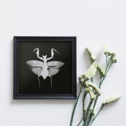 Black & White Flower Mantis Wall Art Print, Maximalism Nature Home Decor, Gothic Ideas, Minimalist Boho Living Room, Photos - thumbnail 2