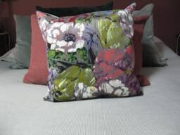 Cushion, Velvet Square Decorative Rectangular Floral Fabric - thumbnail 1