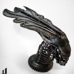 Recycled Metal Queen Monster Head - Steampunk Dieselpunk Cyberpunk Craft Handmade - thumbnail 3