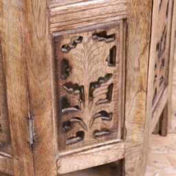 Jenari Medium Mango Wood Side Table Leaf Carving - thumbnail 3