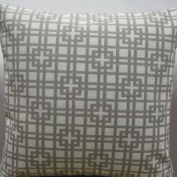 "Contemporary Decorative Pillow Cover in 18 ""x 18" - thumbnail 3