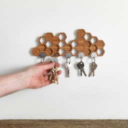 Honeycomb Magnetic Key Holder - Bamboo Wall Rack, Hexagon Design - thumbnail 3