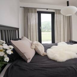 "White Sheepskin Throw Rug, Genuine Leather, Comfy Cozy Decor - 44""x 26" - thumbnail 2