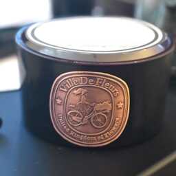 Queen Cleopatra's Secret Soy Candle, Black Pomegranate, Rose & Amber - thumbnail 4