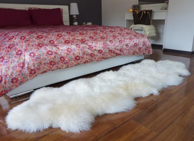 xxl White Sheepskin Rug Genuine Leather 79x30 - image 1