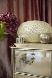 stunning White Mother Of Pearl Ovo Table Lamp Elara Oyster Shell Unique & Unusual Eco-Chic Lighting - thumbnail 1