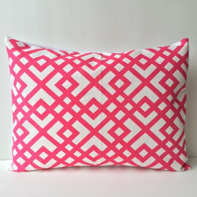 14x18 Pink & White, Lattice Pattern