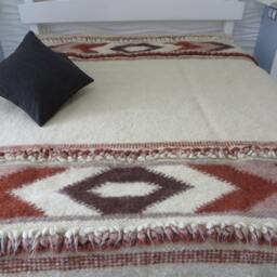 Handwoven Wool Throw Blanket Rustic Carpathian Lizhnyk Coverlet - thumbnail 3