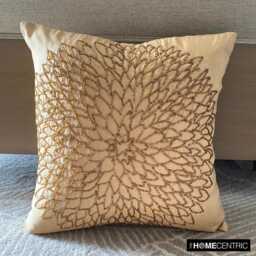 "European Pillowcase Gold Decorative 24""x24""/26""x26" - thumbnail 2