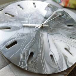 Handmade Resin Wall Clock in The Geode Marble Style, With Silver Accents - thumbnail 4