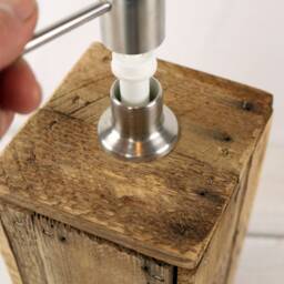 "Rustic Xl Soap Dispenser Made Of Reclaimed Wood With Vintage Print ""Savon De La Bonne M??re" - thumbnail 3