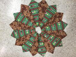 Quilted Christmas Tree Skirt Glittery Gingerbread & Peppermint, 26-Inch - thumbnail 1