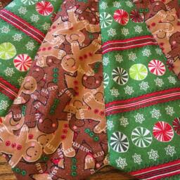 Quilted Christmas Tree Skirt Glittery Gingerbread & Peppermint, 26-Inch - thumbnail 3