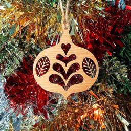 Wooden Classic Bauble Christmas Tree Decoration - Beautiful Xmas Ornament in Oak, Walnut Cherry Wood Or Silver, Gold, Red, Green Glitter