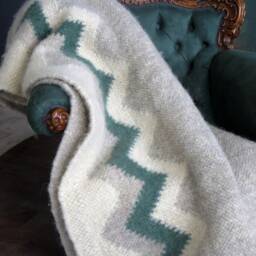 Handmade Wool Rug Scandinavian Rustic Decor, Carpathian Lizhnyk - 220x190cm - thumbnail 4