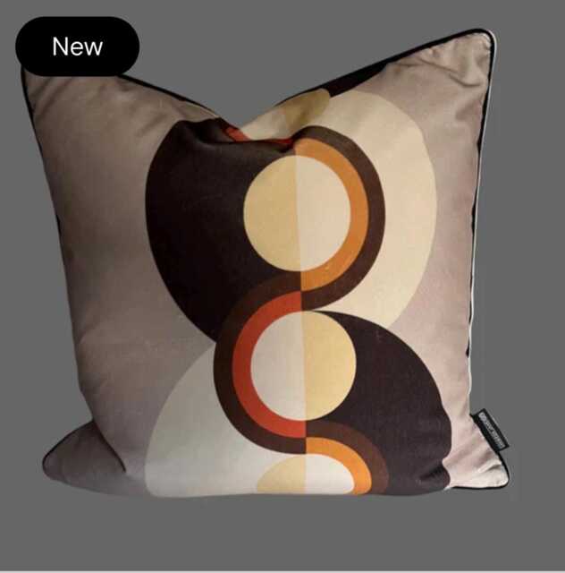 Retro Circle Velvet Cushion 50 X cms - image 1