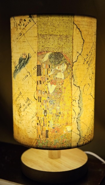 Usb Klimt The Kiss & Map Table Lamp Design Decoupage Home Decor Bedside Night Light Gift - image 1