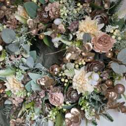Large Rose Gold Christmas Wreath For Front Door, Cream Dahlia, Peonies Winter Wreath, Gold Baubles, Frosted Eucalyptus Door Wreath, Pinecones Xxl - thumbnail 3
