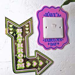 Retro Bathroom Arrow Mirror - Bright Green & Pink - thumbnail 4