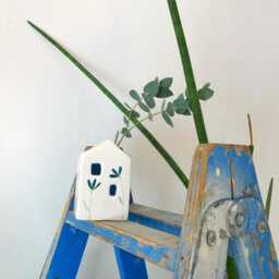 White Ceramic House With Turquoise Flowers, Wall-Hanging Decoration Or Candle - thumbnail 3