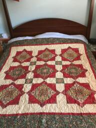 Holiday Sparkle Lap/Throw Quilt
