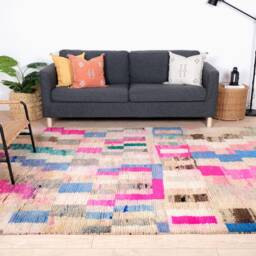 Vintage Pink Boujaad Rug, Authentic Moroccan 6x10 Ft - thumbnail 2