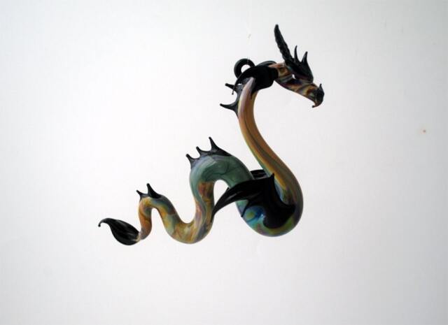 36-910 Large Sea Dragon Multi Black - image 1