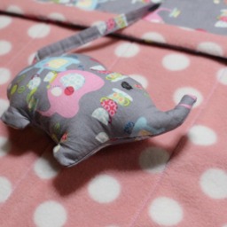 Reversible Baby Blanket & Its Elephant Cuddly Toy 78cm X 71cm - thumbnail 4