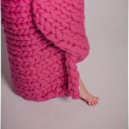 Merino Wool Chunky Knit Blanket, Dark Pink Giant Throw - thumbnail 2