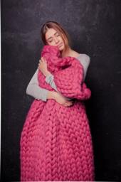 Merino Wool Chunky Knit Blanket, Dark Pink Giant Throw