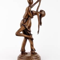 Wooden 5 Year Anniversary Gift - Handmade Tango Couple Sculpture, Romantic Wedding Gift, Passionate Dance Figurine For Couples - thumbnail 3