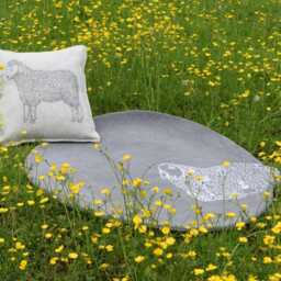 Sheep Hand Tufted Wool Rug - 100% Pure New Zealand Mat Round Carpet Nursery, Bedroom, Lounge Decor - thumbnail 3