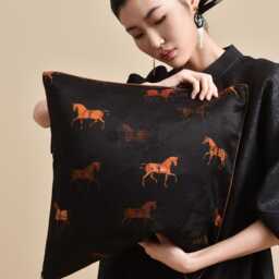 Customizable 100% Mulberry Silk Pillow Covers, Made To Order Your Choice Of & Size, Free Shipping On All Orders Over 150 Usd Sitewide - thumbnail 3